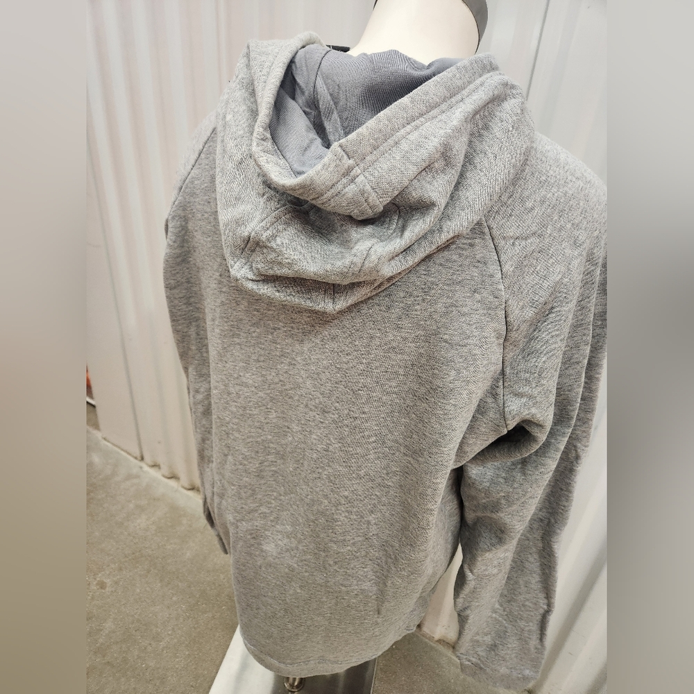 NWT Under Armour Men's Gray Hoodie Sweater Size 2XL - Picture 7 of 8
